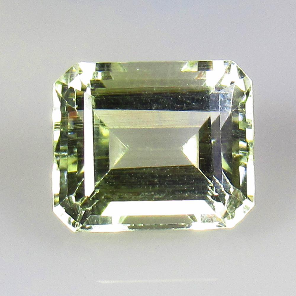 5.67 Ct Natural Beryl Octagon Cut: Title: 5.67 Ct Natural Beryl Octagon Cut Stone Clarity: VVS Gemstone:Natural Beryl Carat Weights: 5.67 Size/Dimensions: 11.50 x 9.80 x 7.10 mm Additional Info:Very Good Full Luster / Loupe Clean / Nic