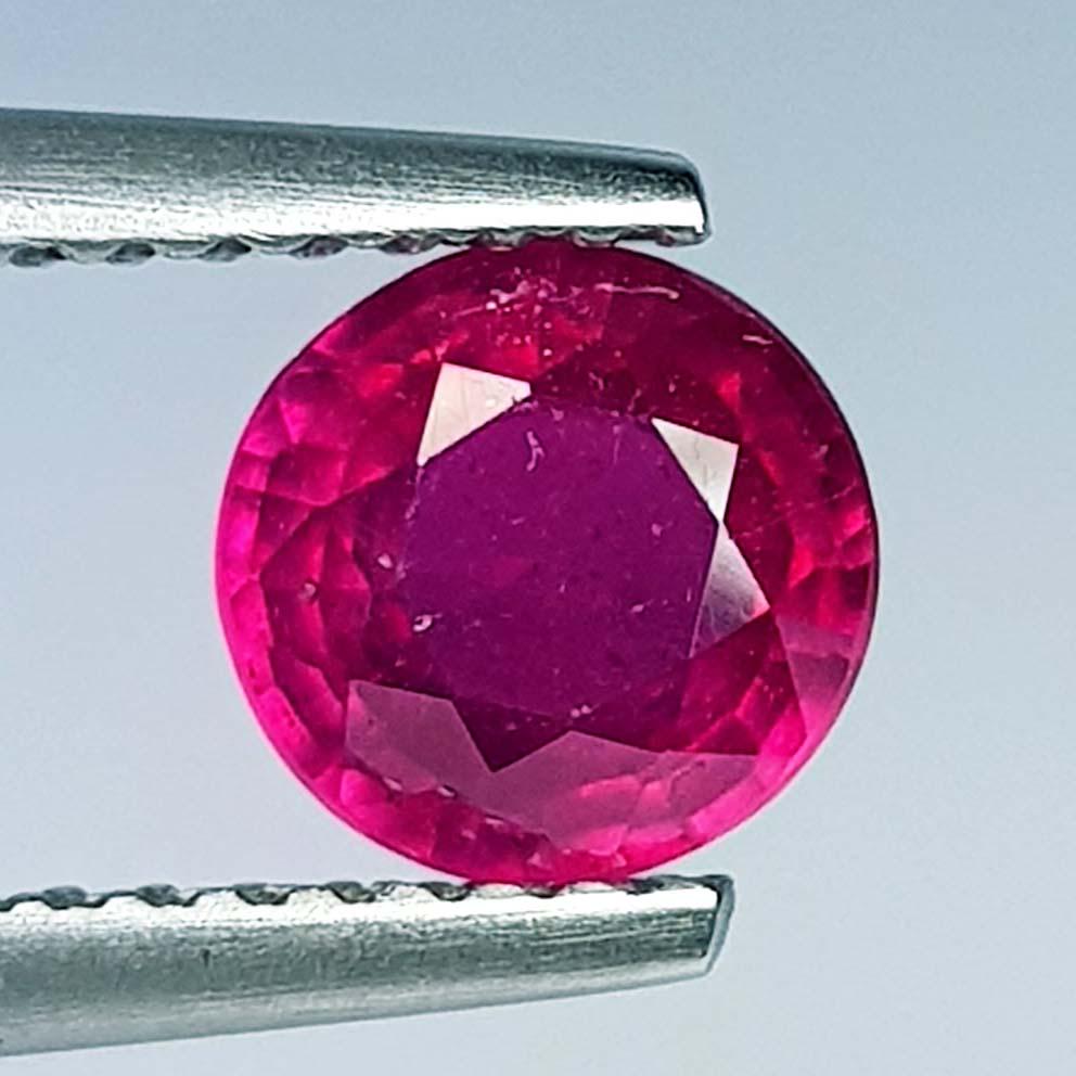 1.17 Ct Natural Ruby Round Cut (1 of 4)