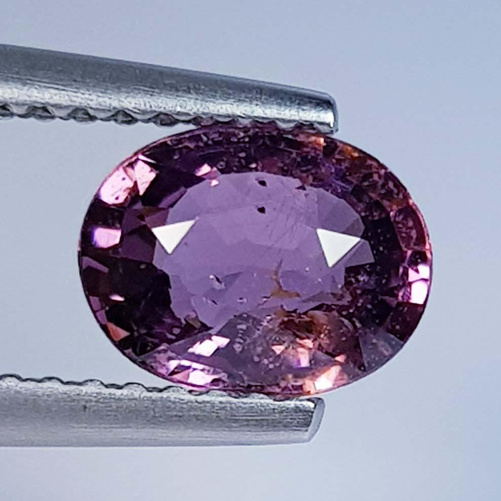 Natural Spinel Oval Cut 1.17 ct: No Reserve! Title: Natural Spinel Oval Cut 1.17 ct Color/Clarity: VVS Gemstones: Gemstones Carat Weights: 1.17 Size/Dimensions: 7.50 x 5.70 x 3.50 Additional Information: Oval - Burma Shipping: Domes