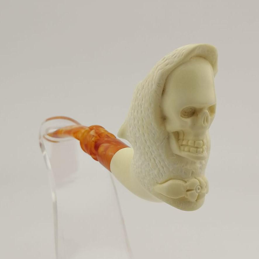 Skull Meerschaum Pipe: Title: Skull Meerschaum Pipe Materials: Meerschaum Dimension: 5.5 inch (14cm) Additional Information: Skull,Hand carved Meerschaum Pipe. Made in Turkey,Eskisehir by Meerschaum Carve Master.Best Qualit