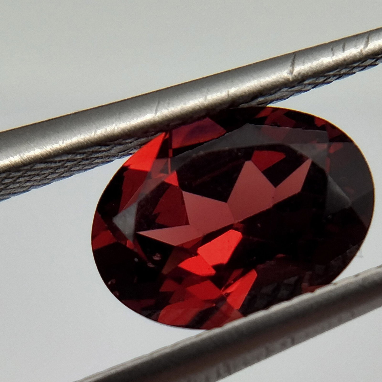 Natural Oval Cut 1.32 Carats Garnet Loose Gemstone (1 of 8)