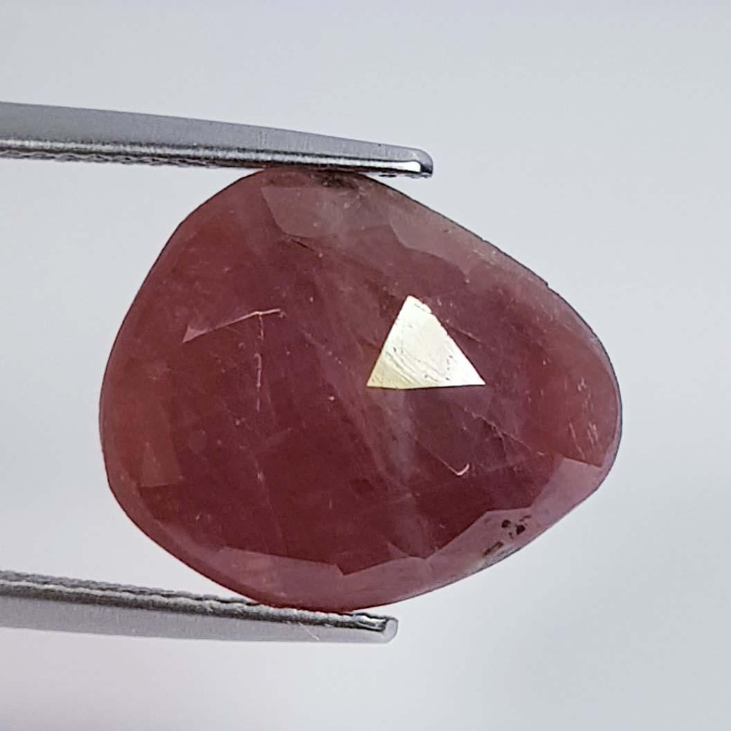 12.85 ct Natural Faceted Ruby (1 of 4)