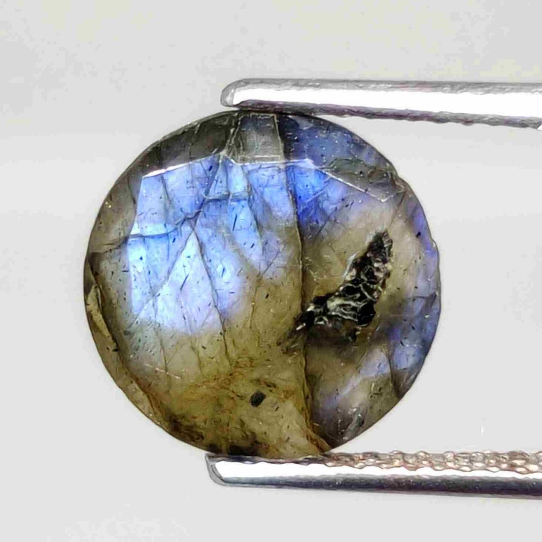 2.85 ct Natural Faceted Labradorite: No Reserve! Shipping: Domestic: Flat-rate of $7.00 to anywhere within the contiguous U.S. International: Foreign shipping rates are determined by destination. International shipping may be subject to