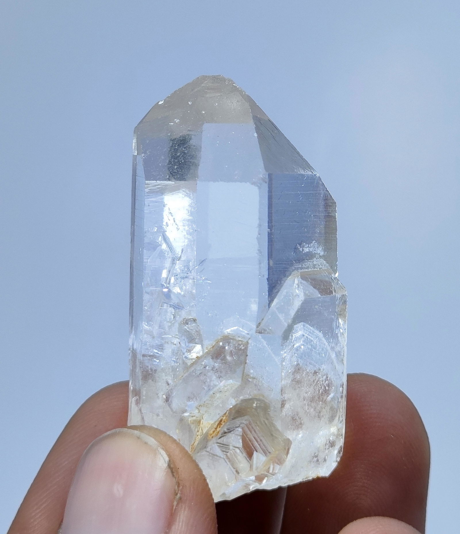 26 Gram Beautiful Natural Quartz Specimen (1 of 2)