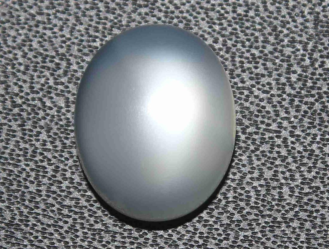 5.97 cts Natural Moonstone (1 of 2)