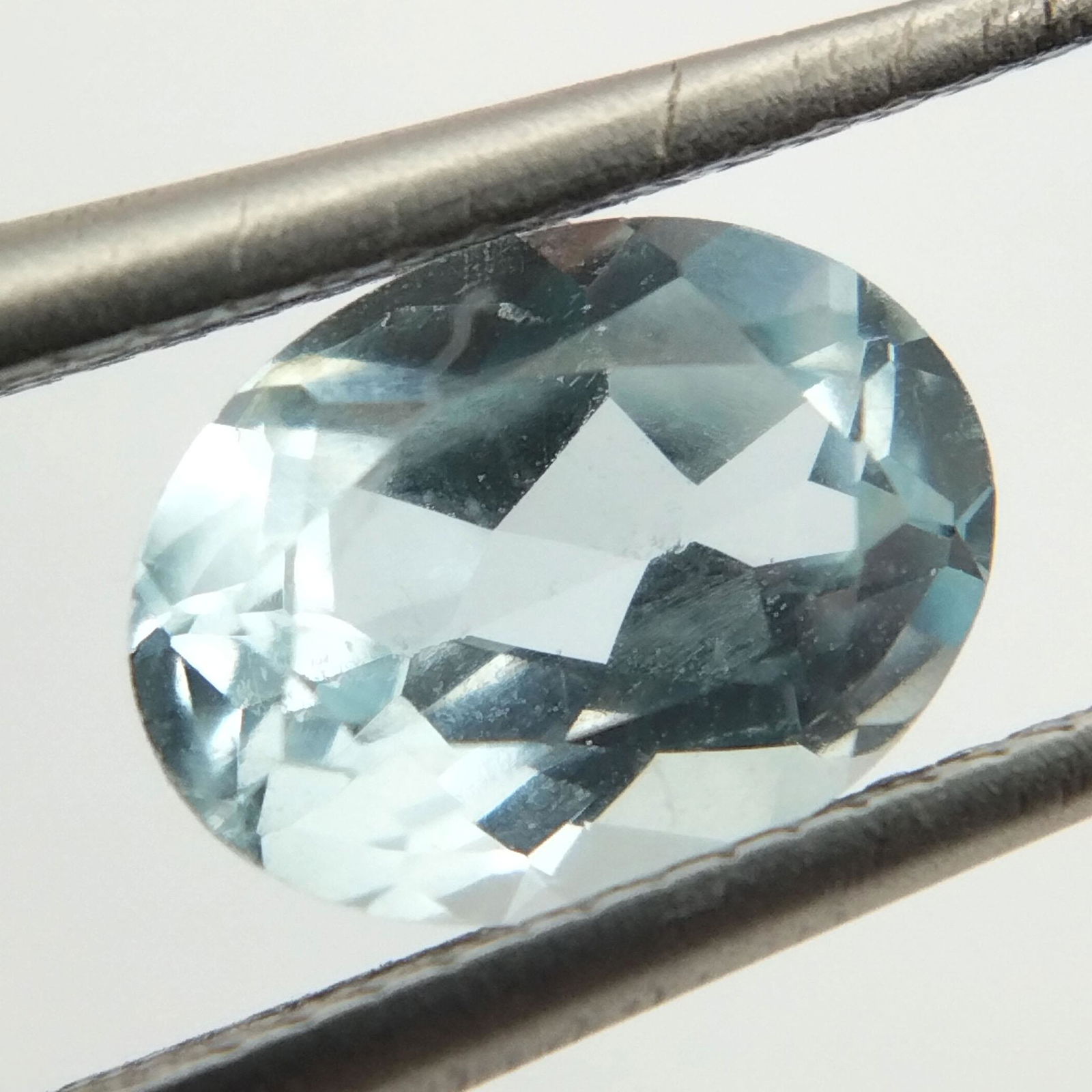 Natural Oval Cut 1.57 Carats Topaz Loose Gemstone (1 of 6)
