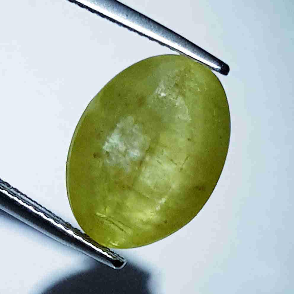 11.84 ct Natural Apatite cat's Eye: No Reserve! Title: 11.84 ct Natural Apatite cat's Eye Color/Clarity: Opaque Gemstones: Loosegemstone Carat Weights: 11.84 Size/Dimensions: 15.20 x 11.20 x 8.60 Additional Information: Oval - Jharkhand