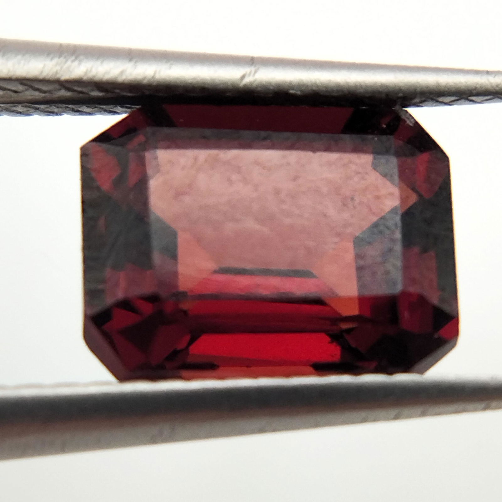 Natural Emerald Cut 2.0 Carats Garnet Loose Gemstone (1 of 6)
