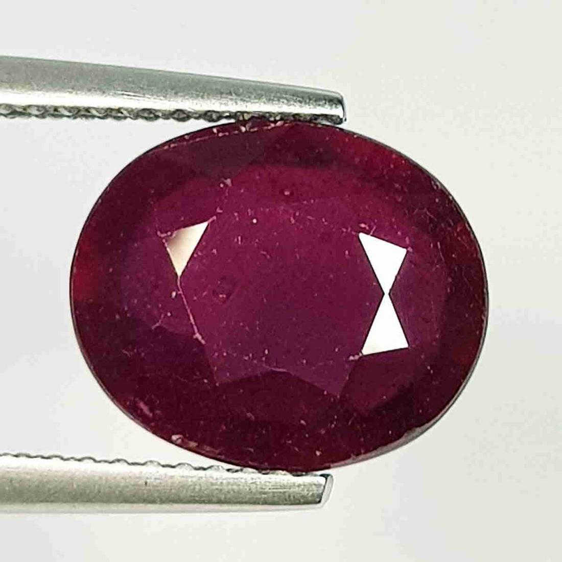5.31 Ct  Natural Ruby Oval Cut (1 of 4)