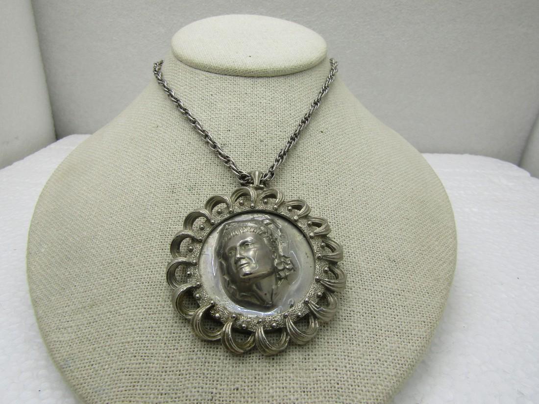 Vintage 1972 Pop-Out Repousse Dollar Coin Necklace, 22" (1 of 7)