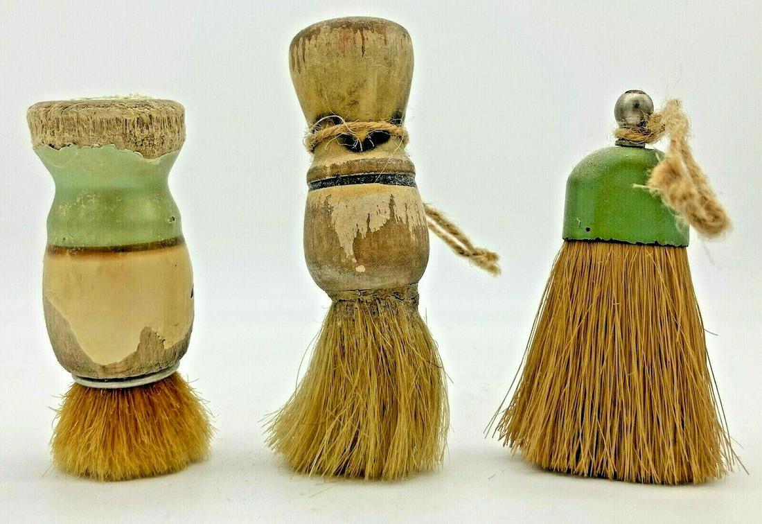 2 PRIMITIVE BARBER WHISK BROOM Green PAINT ON HANDLE (1 of 8)