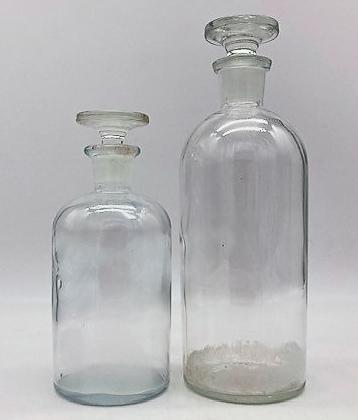ANTIQUE APOTHECARY PHARMACY LAB GLASS BOTTLES (1 of 8)