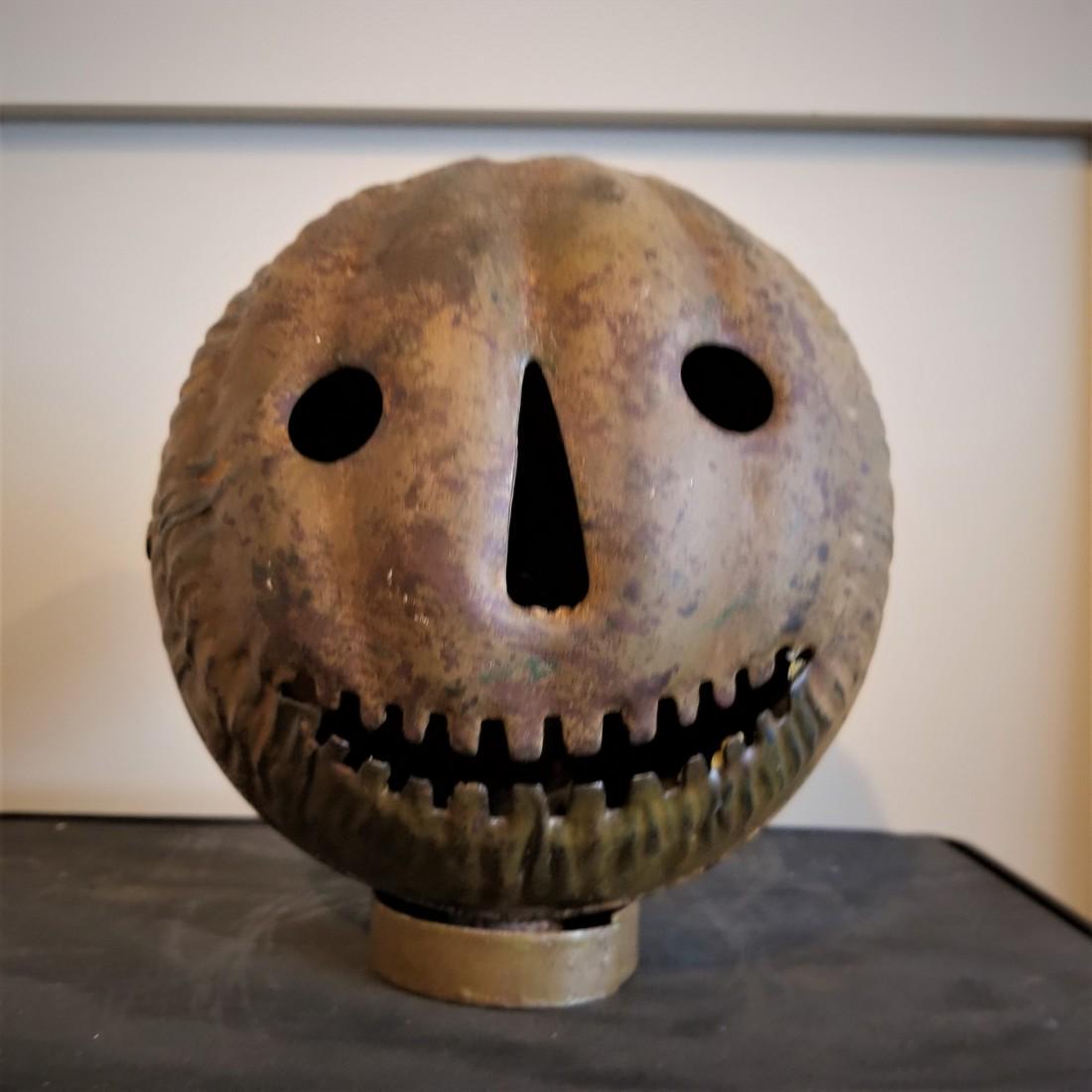 TIN HALLOWEEN LANTERN (1 of 6)