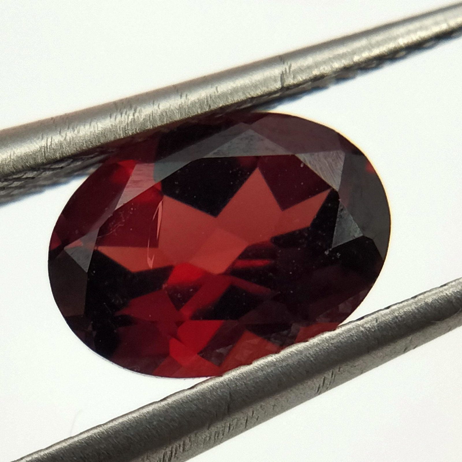 Natural Oval Cut 1.47 Carats Garnet Loose Gemstone (1 of 6)