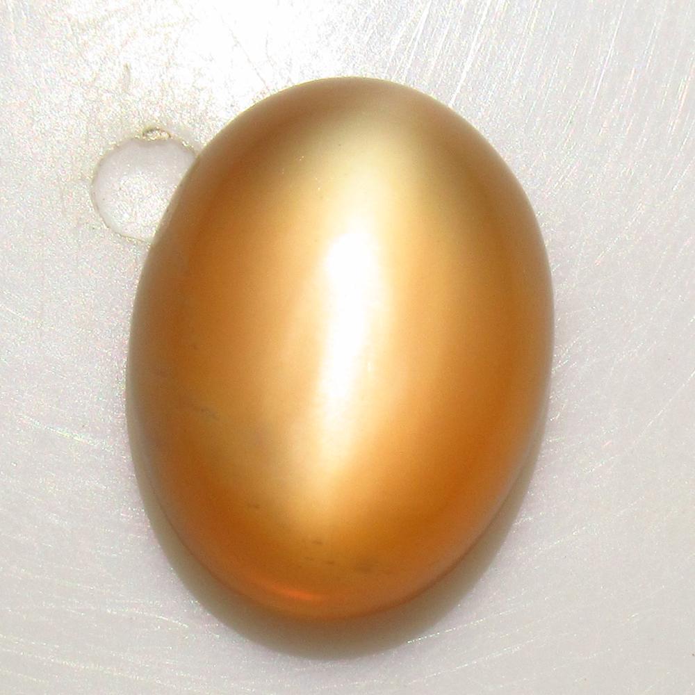 4.21 Ctw Natural Orange Moonstone Oval Cab: No Reserve! Title: 4.21 Ctw Natural Orange Moonstone Oval Cab Stone Clarity: Transparent Gemstone: Moonstone Carat Weights: 4.21 Size/ Dimensions: 12.70 x 9.50 x 4.80 mm Additional Info: Nice Oval Cab