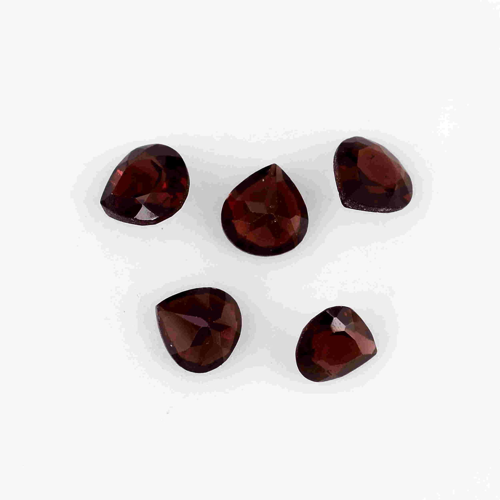 1.72 Carat Red Color Natural Garnet Loose Gemstone 1: No Reserve! Title: 1.72 Carat Red Color Natural Garnet Loose Gemstone 1 Piece Additional Information: Specification of Gemstone Stone : Garnet Shape : Heart Size : 2.5H x 4L x 4W mm Color : Red Total
