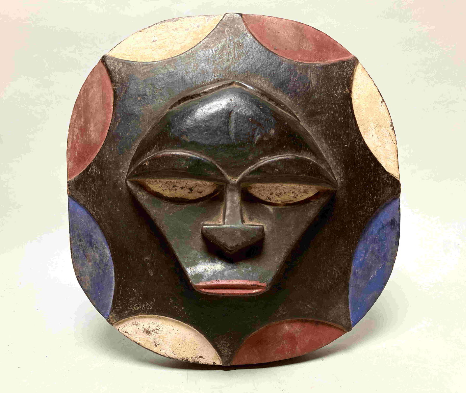 Ceremonial sun mask - EKET, Nigeria (1 of 9)