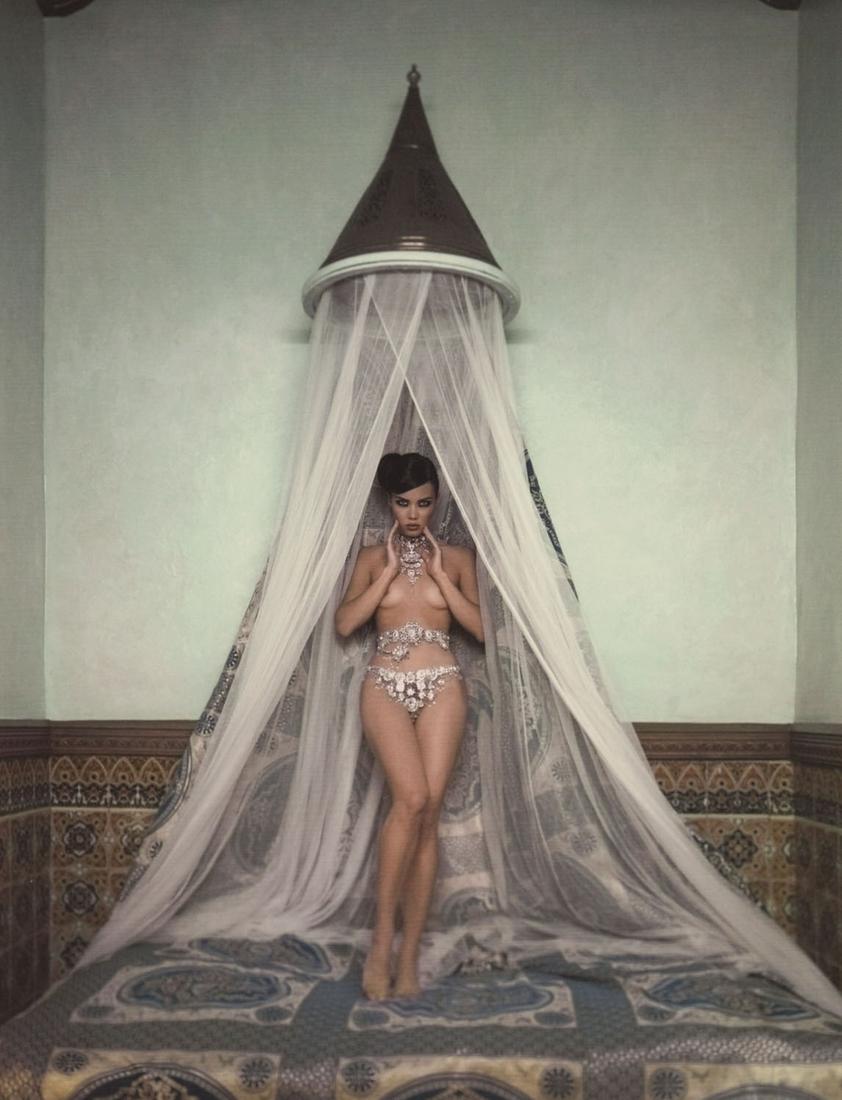 MARC LAGRANGE - Josephine Baker, 2011: Artist: MARC LAGRANGE Print Title: Josephine Baker, 2011 Printing Date: 2010s Medium: Photo-lithograph Printed in: Italy Image Size: approx. 13 x 10.5” Reserve: $40.00 Shipping: Domestic: Flat