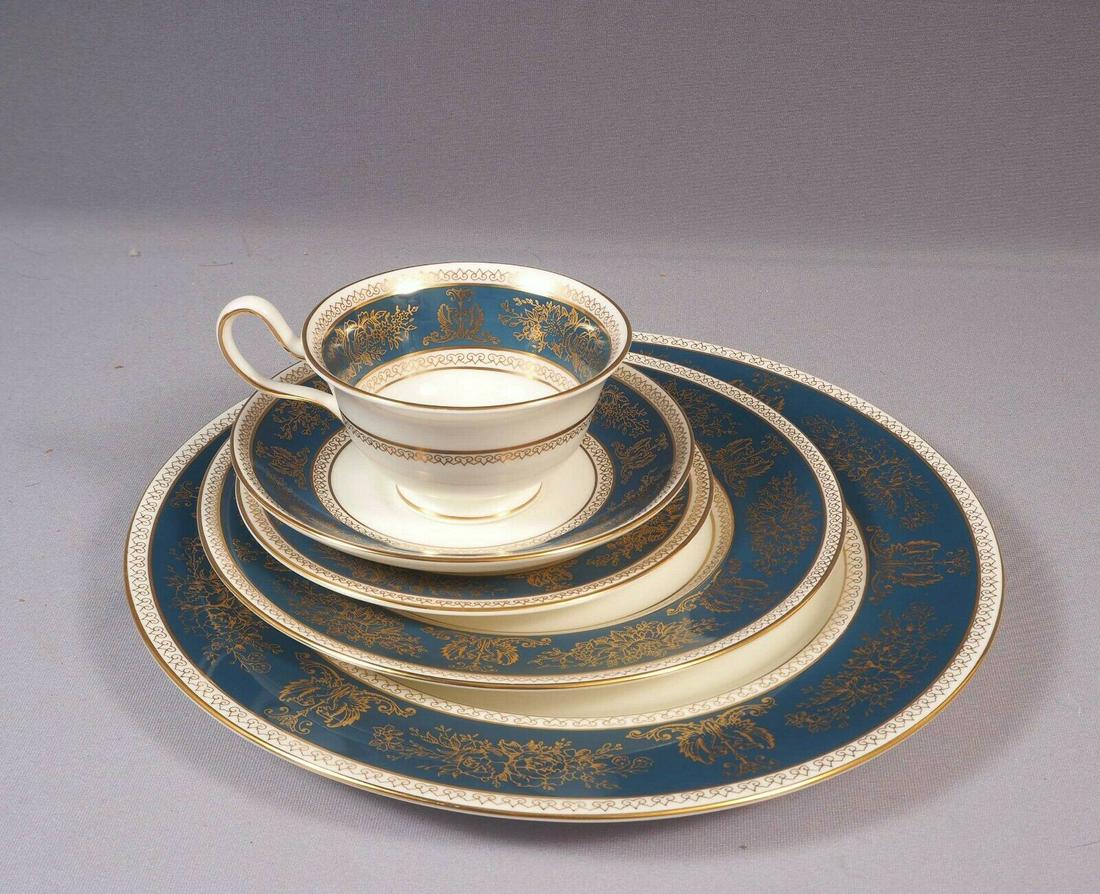Wedgwood GOLD COLUMBIA Blue Place setting Set Dinner (1 of 11)