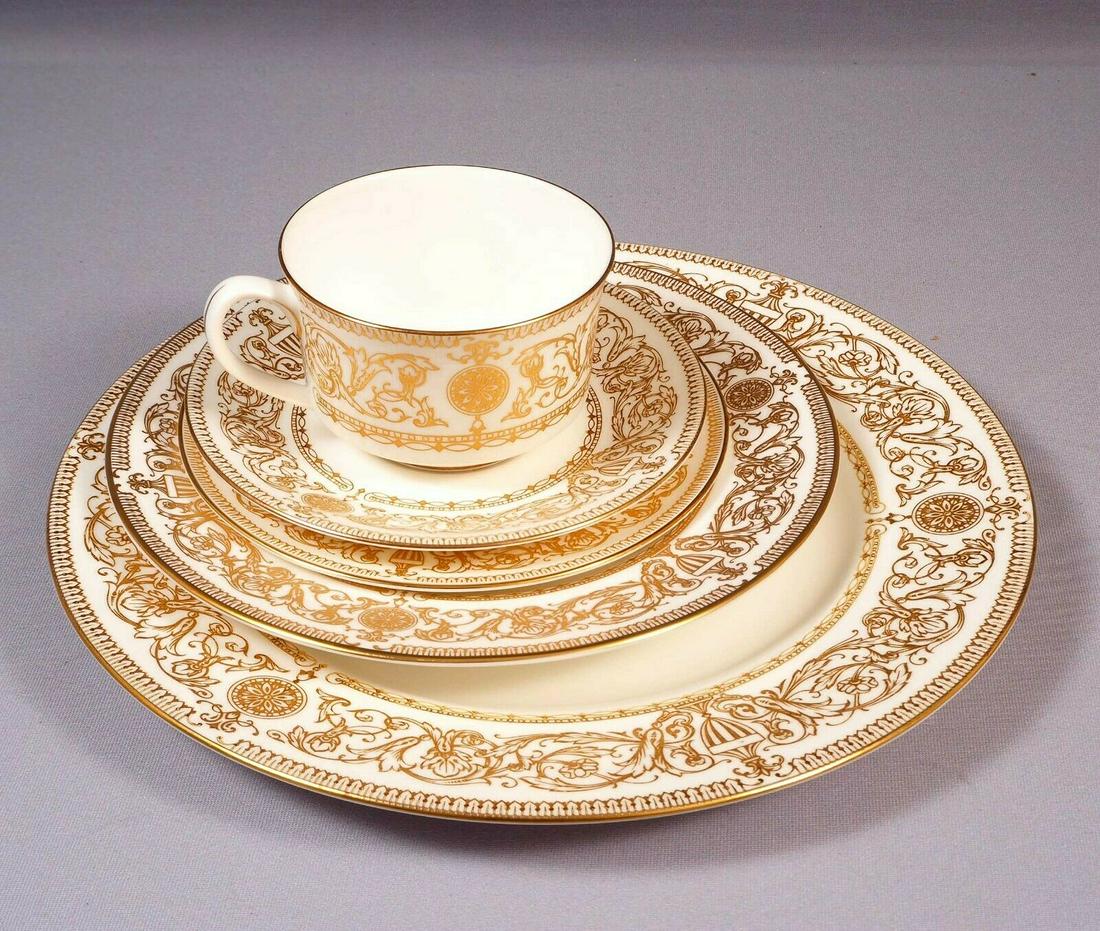 Royal Worcester HYDE PARK Gold Encrusted Place setting: This is an exceptional place setting made by Royal Worcester in luxurious Hyde Park pattern. The set features a lavish gold encrusted band on a white ground. Absolutely stunning The pieces are properl