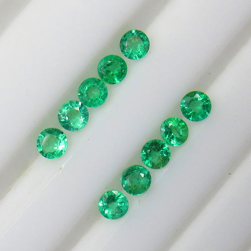 1.36 Ct Natural Zambian Emerald Round Set (1 of 2)
