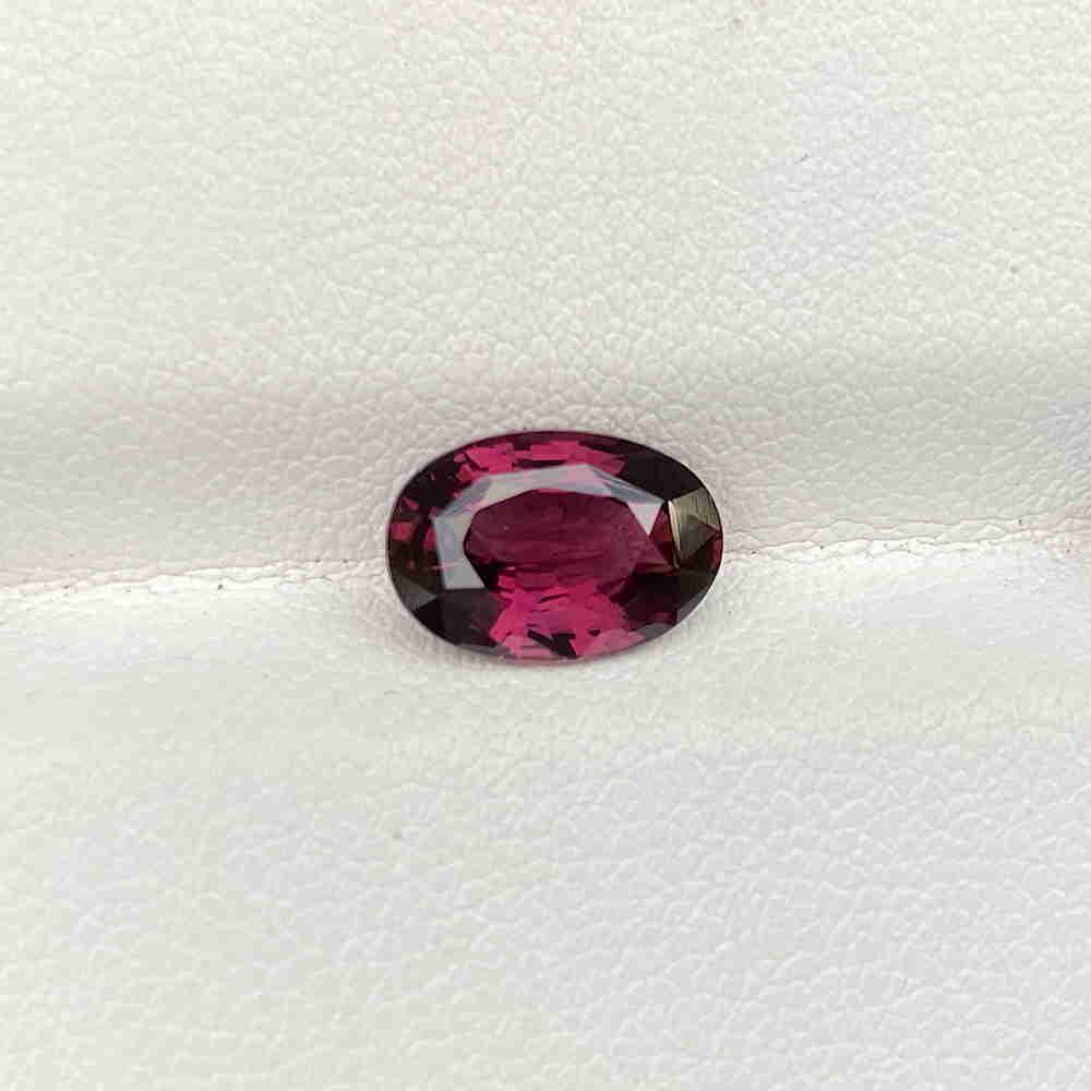Natural Unheated Pink Spinel 2.25 Cts Oval Cut Loose (1 of 4)