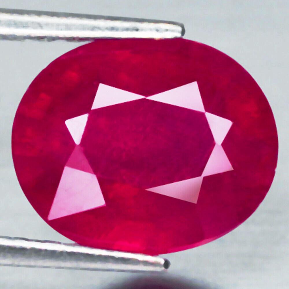 3,61 cts Natural Oval Red Ruby (1 of 3)