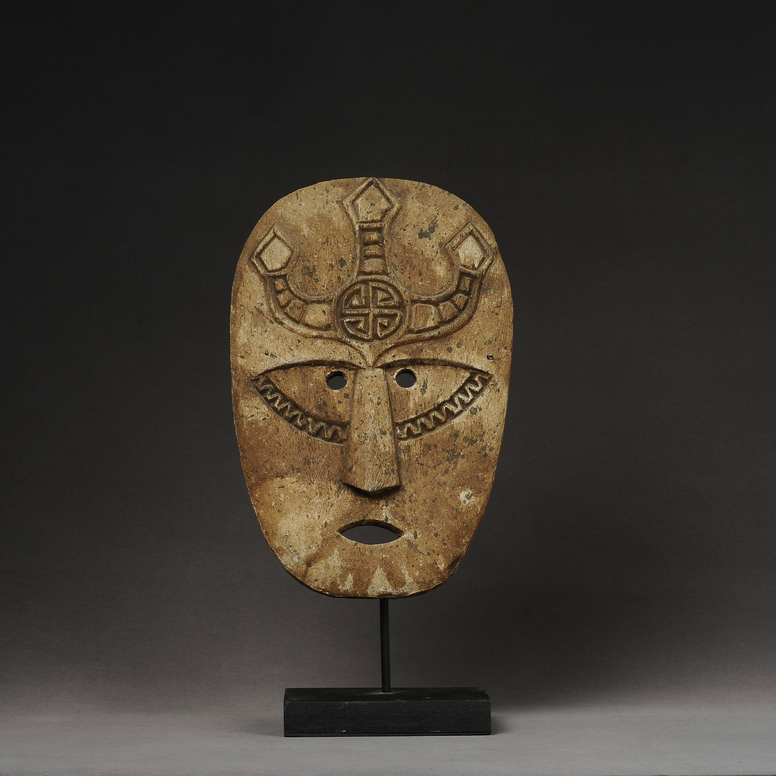 Papua New Guinea Wood Man Mask (1 of 8)