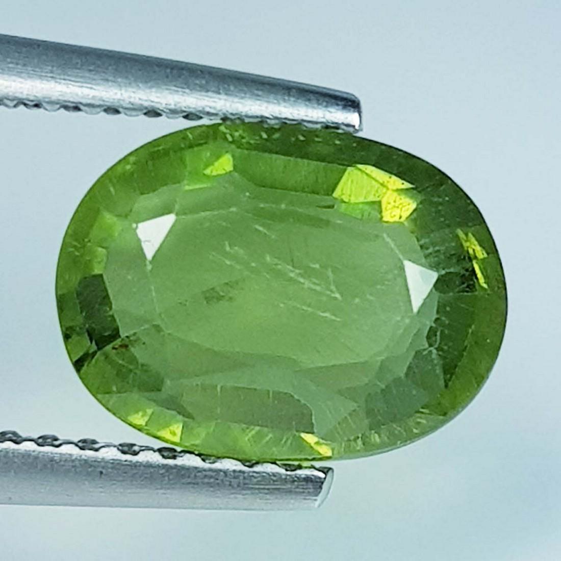 2.57 ct Natural Green Apatite (1 of 5)