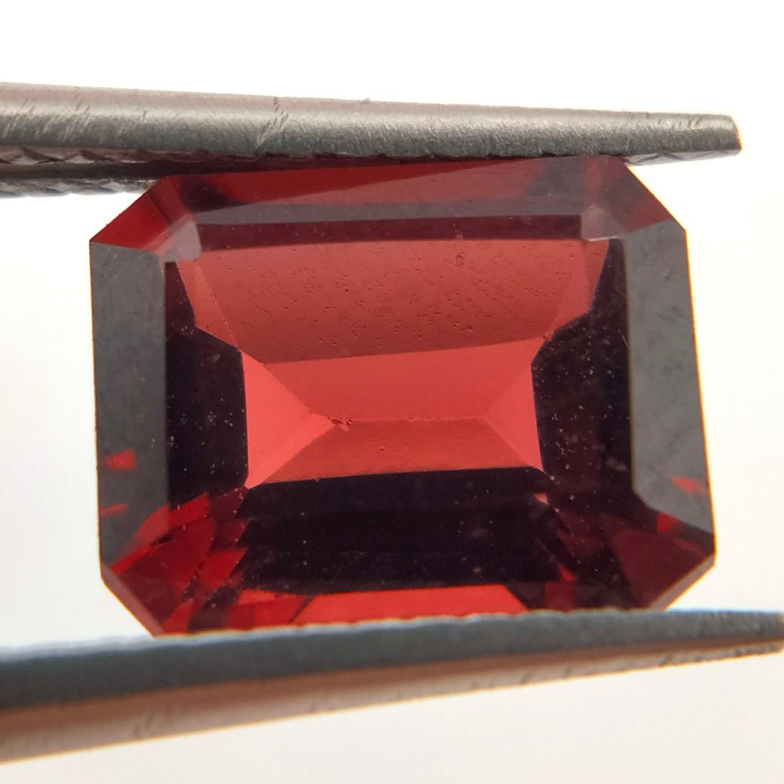 Natural Emerald Cut 2.17 Carats Garnet Loose Gemstone (1 of 6)