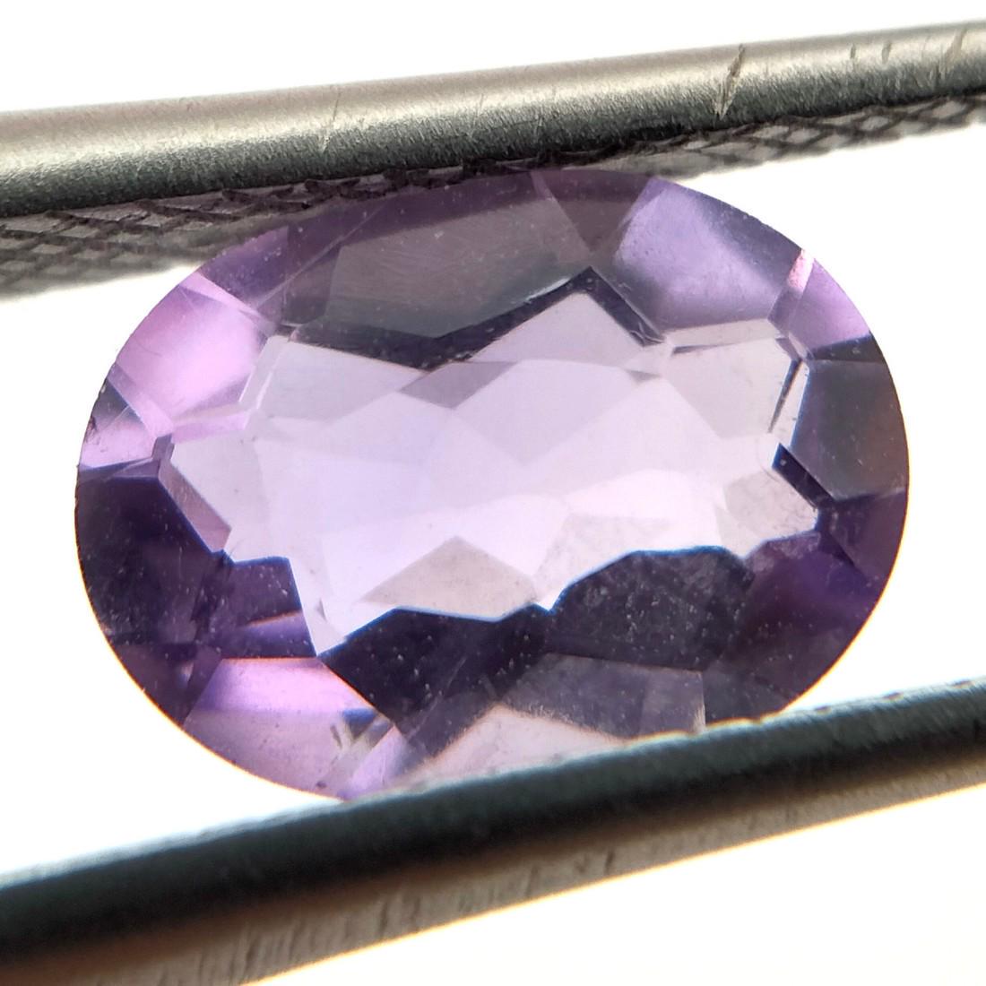Natural Oval Cut 1.10 Carats Amethyst Loose Gemstone: No Reserve! Title: Natural Oval Cut 1.10 Carats Amethyst Loose Gemstone Gemstones: Amethyst Carat Weights: 1.1 Size/Dimensions: 5.91*7.91 Additional Information: Treat: Natural without treatment Origi
