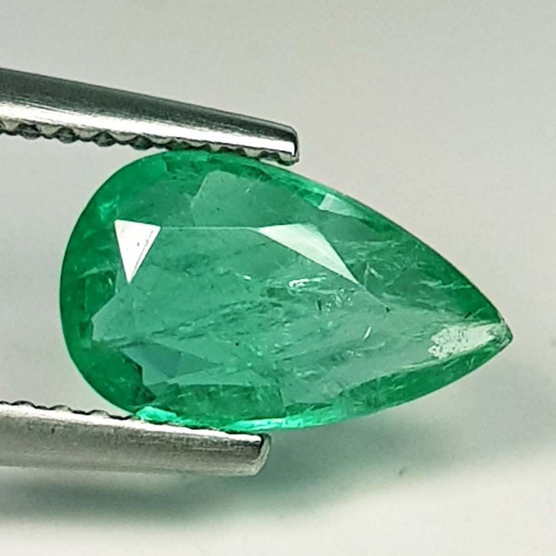 Natural Emerald Pear Cut 1.43 ct (1 of 5)