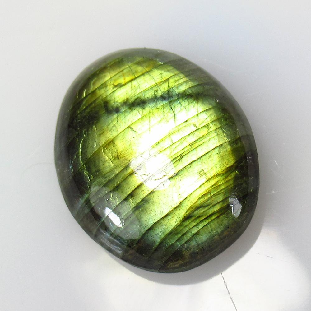 29.70 Ctw Natural Labradorite Oval Cab: No Reserve! Title: 29.70 Ctw Natural Labradorite Oval Cab Stone Clarity: Opaque Gemstones: Labradorite Carat Weights: 29.7 Size/Dimensions: 26.00 x 21.00 x 7.50 mm Additional Information: Excellent Ov