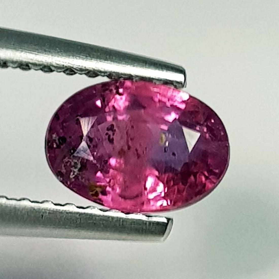 1.06 ct Natural Pink Sapphire: No Reserve! Title: 1.06 ct Natural Pink Sapphire Color/Clarity: Loosegemstone Gemstones: VS Carat Weights: 1.06 Size/Dimensions: 7.10 x 5.10 x 3.20 Additional Info: Oval - Burma Shipping: Domesti
