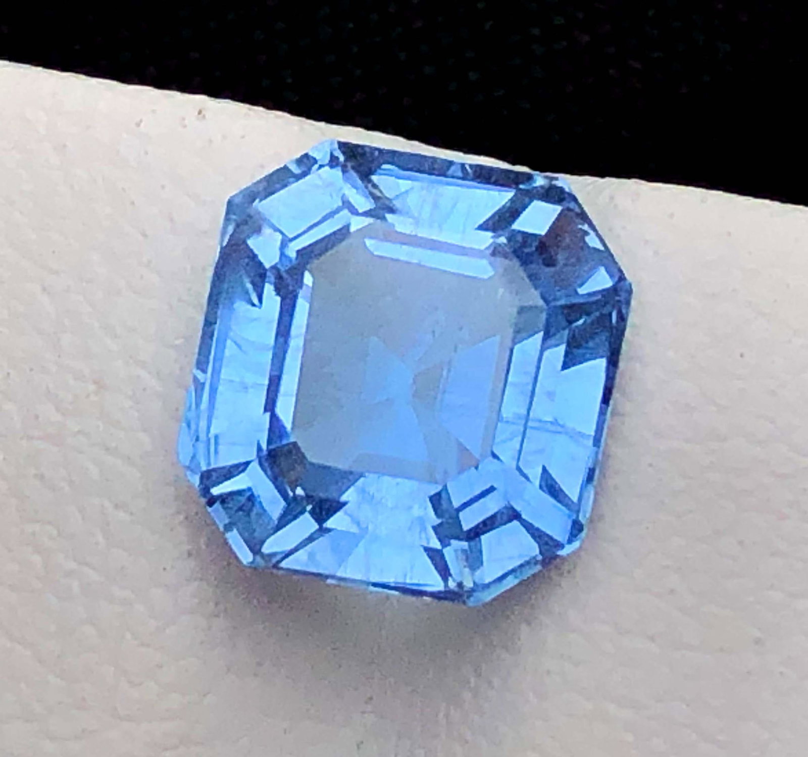 Aquamarine Gemstone Presenting Collection Grade Classic (1 of 5)