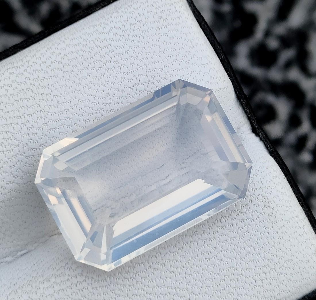 19.95 Carat Natural Moonstone Gemstone (1 of 4)