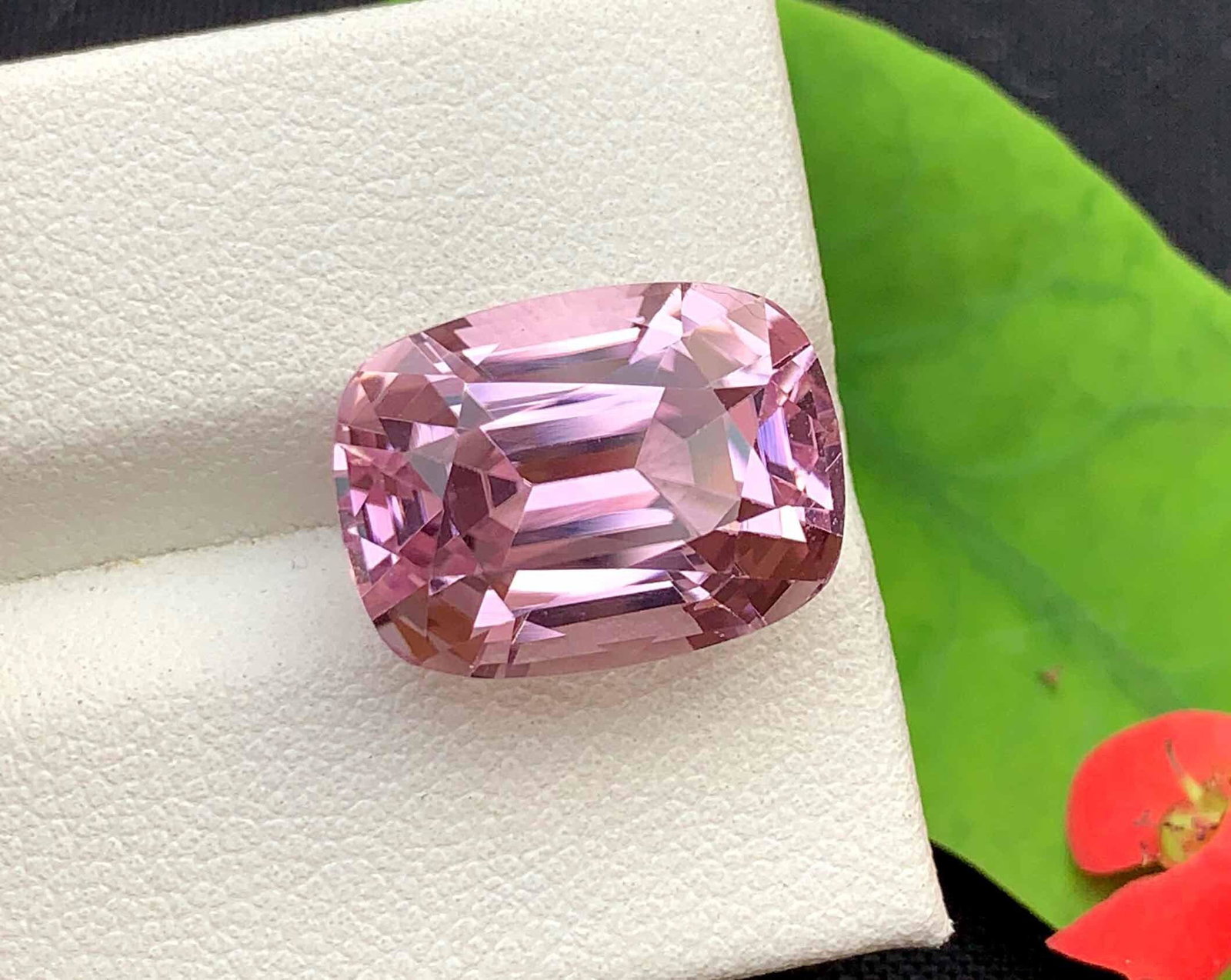 Cushion Cut Pink Kunzite Loose Gemstone 15.50 Carats (1 of 5)