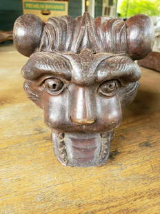 antique Mahogany ornate wooden wood pediment carved arms Griffin Goul devil: Quality carvings. Incredible detail. Beautiful carving to look at. Dates to 1890. Look to be arms from a chair. No contact points or wear however. Approximately 16 x 4 x 5". Shipping costs include