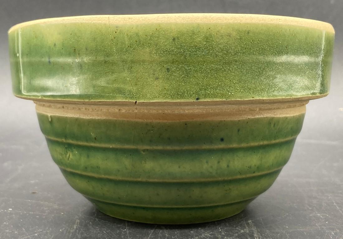 VINTAGE GREEN RIBBED STONEWARE MIXING BOWL "USA 5 IN" (1 of 5)