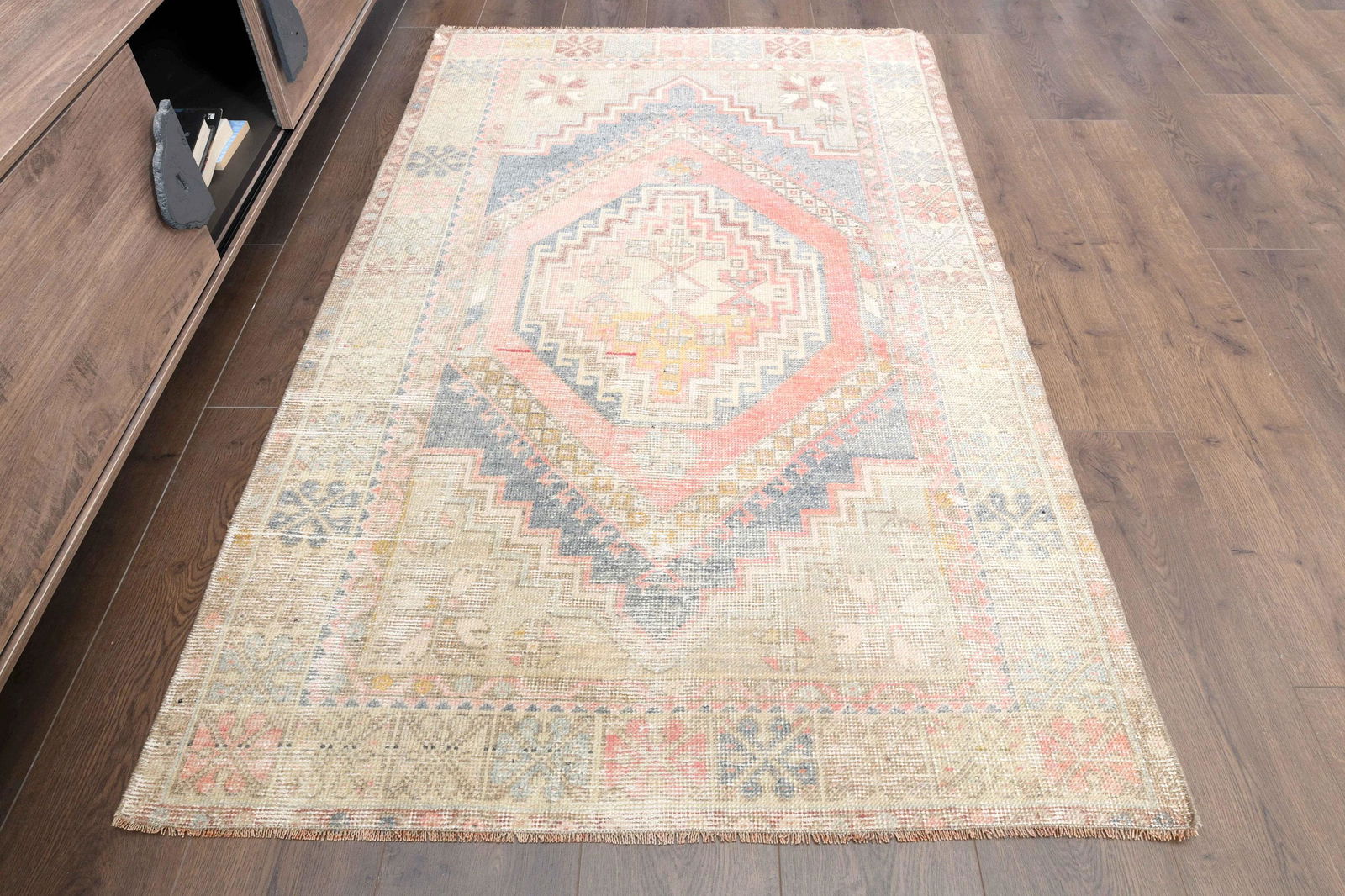 3'5x5'7 ft. RARE DESIGN Turkish Entryway Rug (1 of 9)