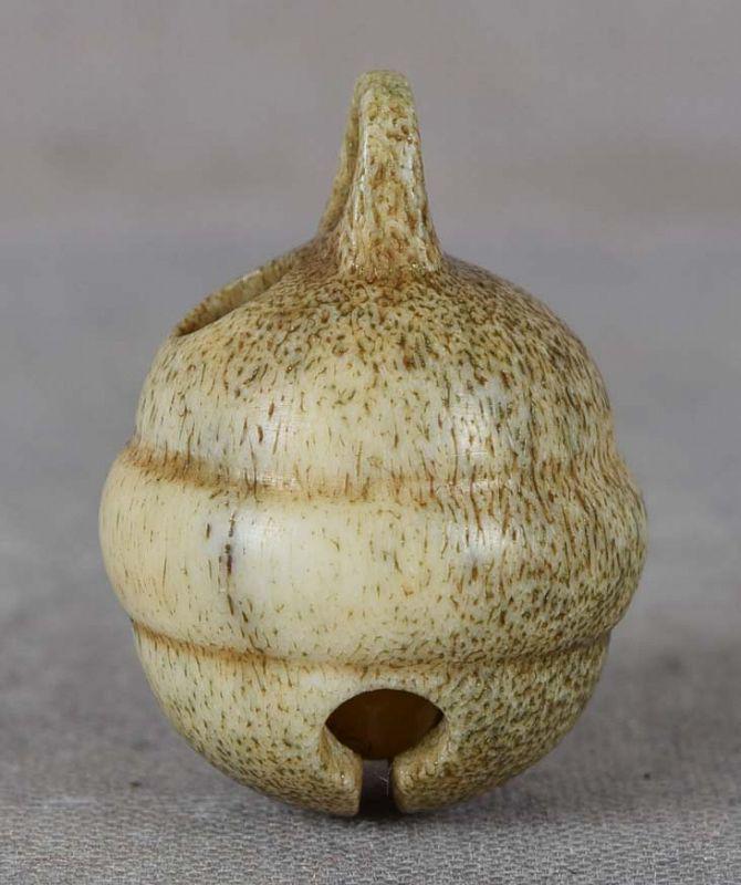 19c staghorn OJIME netsuke cord slide BELL for DOGS/CATS amber ball: 19th century staghorn ojime (slide bead for tightening the cord going from netsuke to inro) carved as a simple bell that is usually put on collars of cats or dogs. Unusual feature - there is a loose b