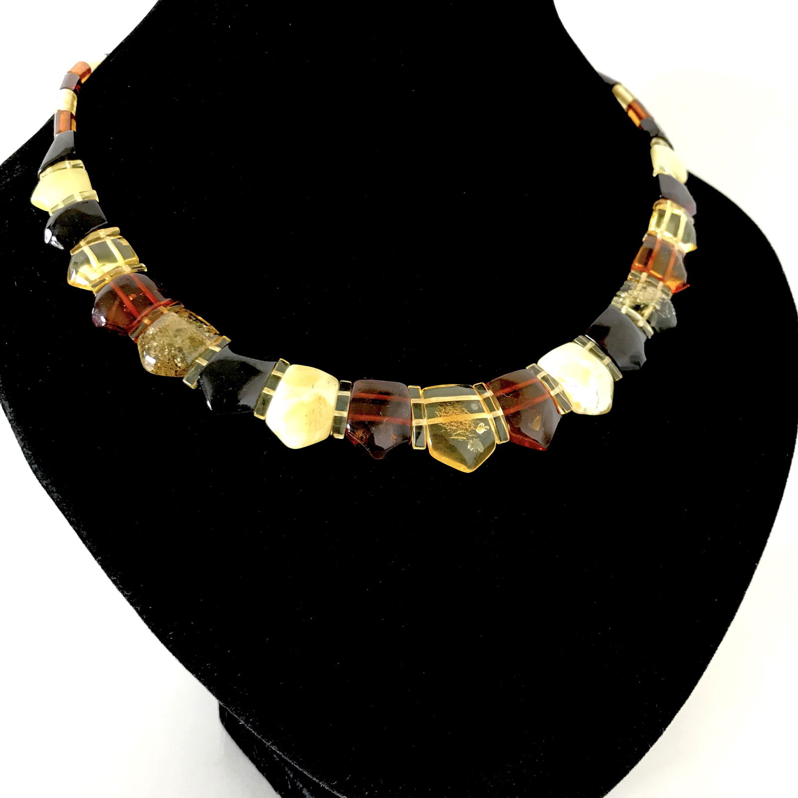 Unique and Staggering Amber Cleopatra necklace (1 of 9)