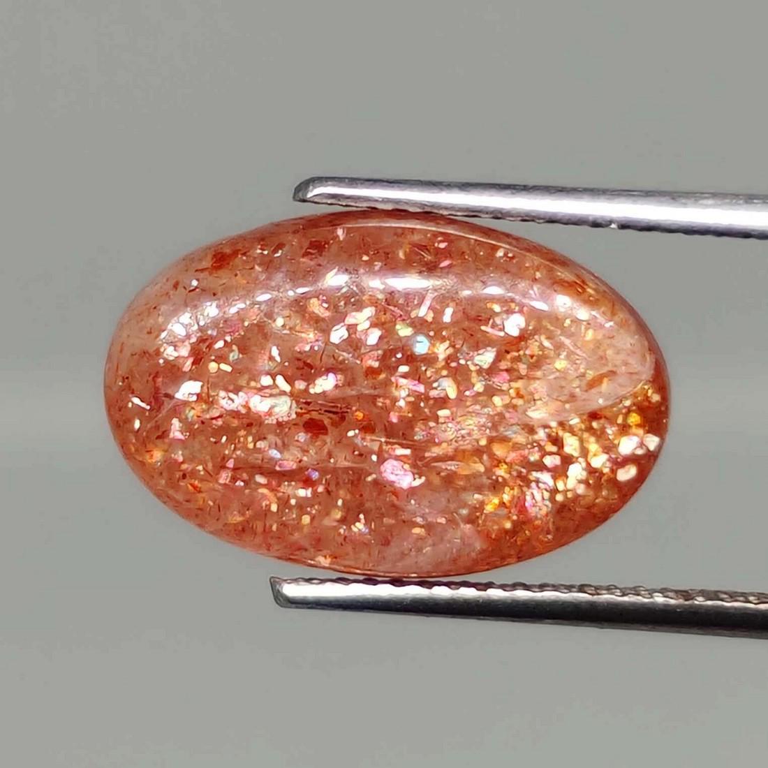 6.85 ct Natural Sunstone: No Reserve! Gemstones: Sunstone Carat Weights: 6.85 ct Size/Dimensions: 16 X 11 X 5 mm Shipping: Domestic: Flat-rate of $7.00 to anywhere within the contiguous U.S. International: Foreign shipping rat