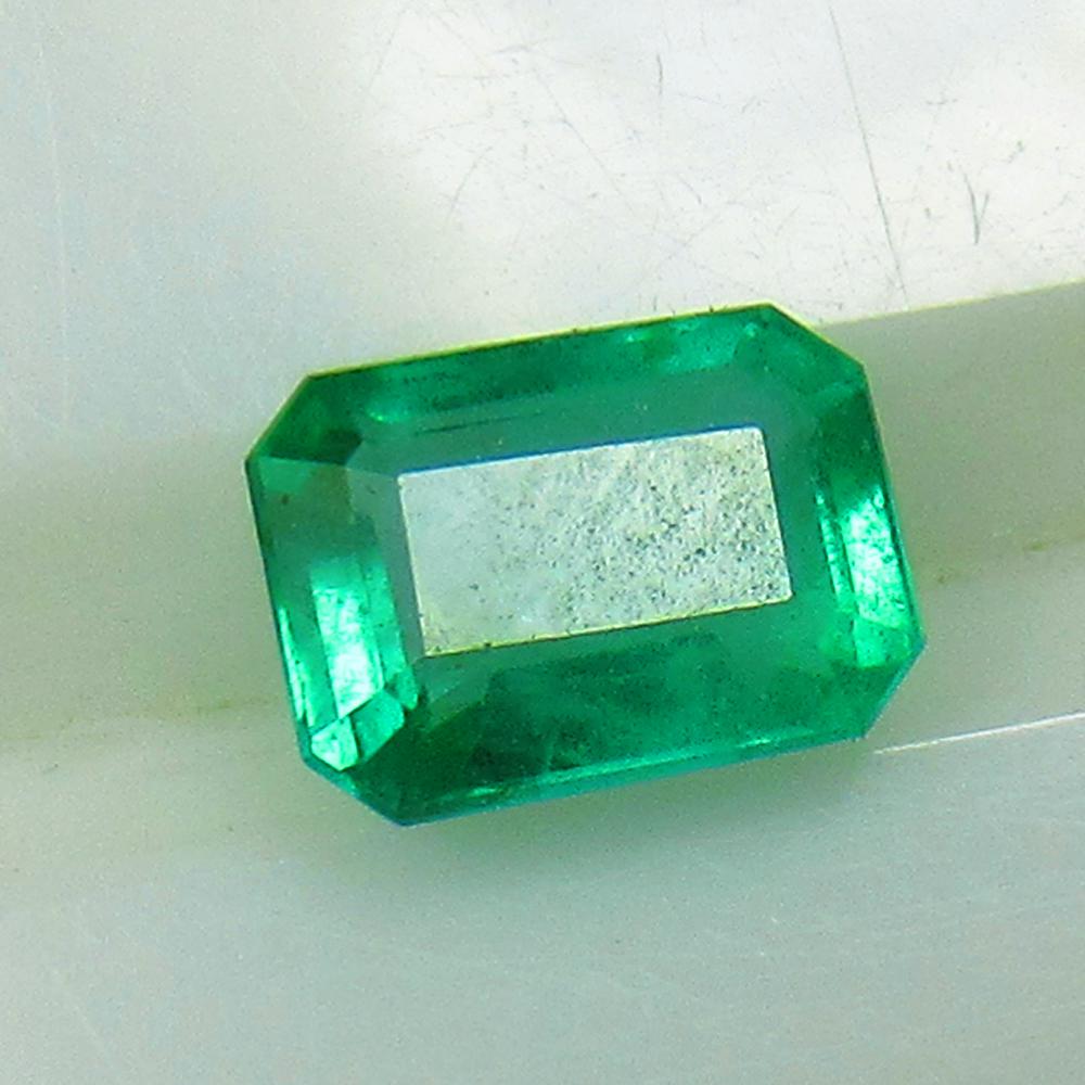 1.00 Ct Natural Zambian Emerald Octagon Cut (1 of 4)