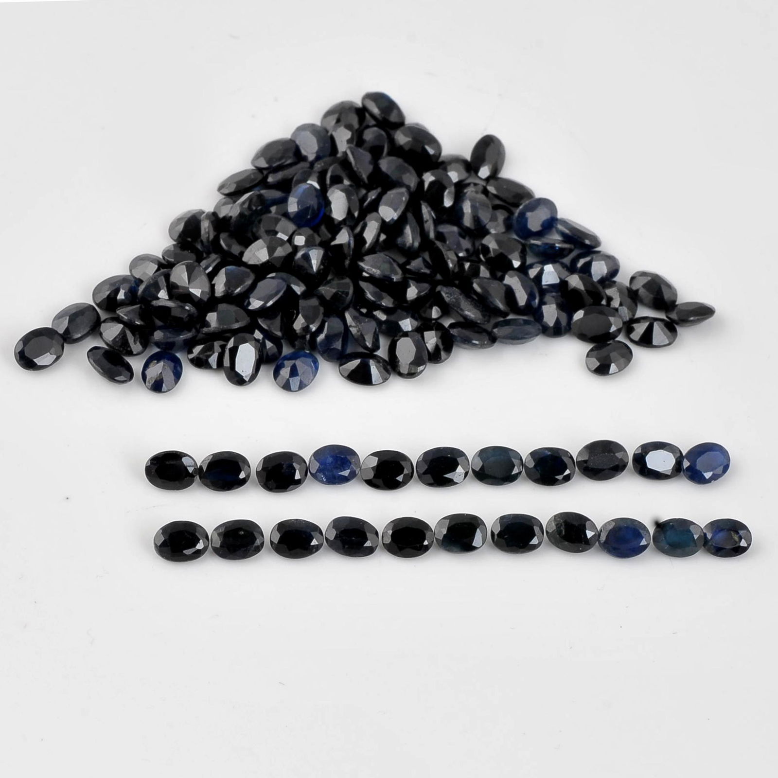30.05 Carat Blue Color Natural Oval Sapphire Loose Gemstone 134 Pieces (1 of 5)