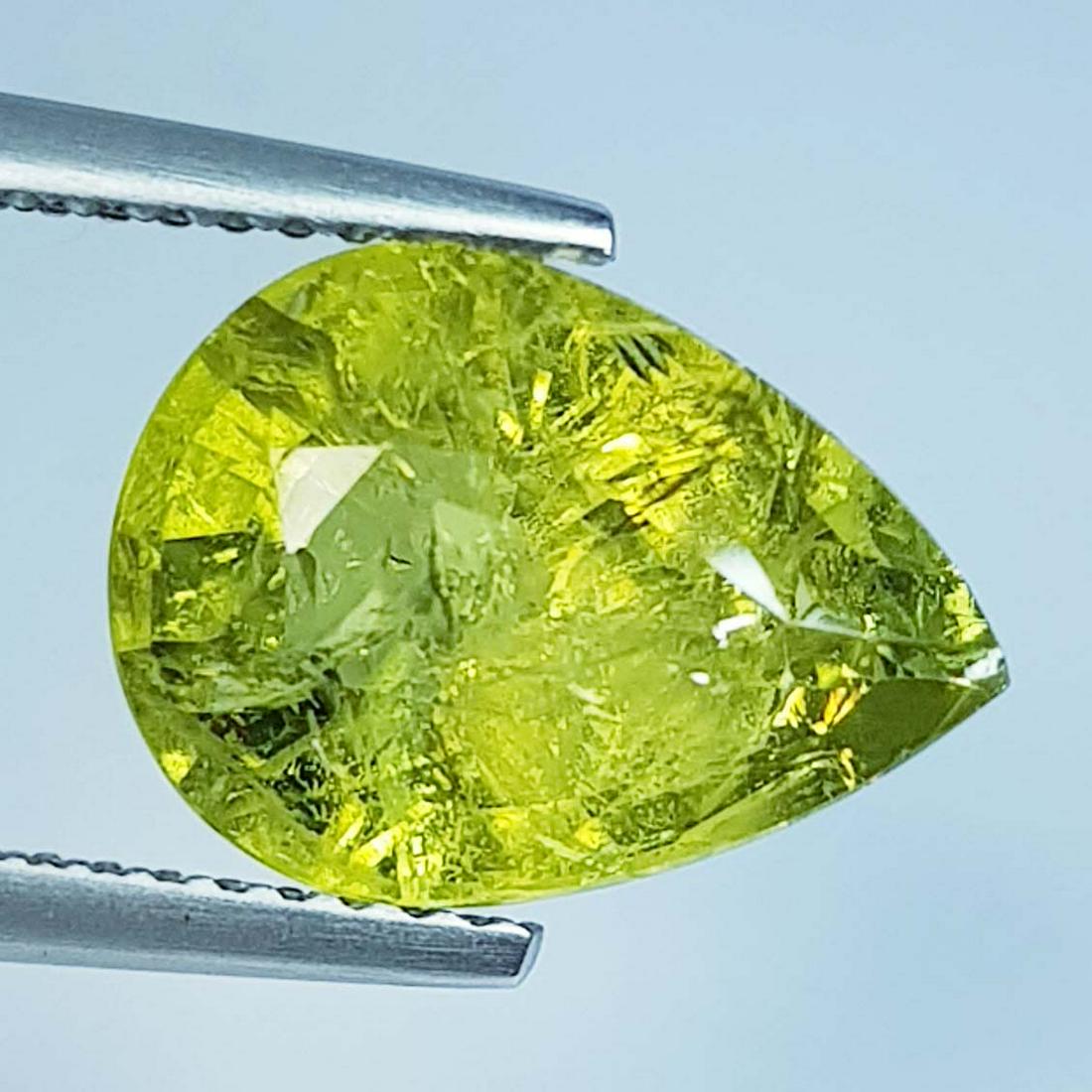 Natural Mali Garnet Oval Cut - 2.84 ct: Title: Natural Mali Garnet Oval Cut - 2.84 ct Brand: Mali Garnet Gemstones: Loosegemstone Color/Clarity: SI Carat Weights: 2.84 Size/Dimensions: 9.00 x 7.00 x 5.50 Additional Information: Oval - Mali 
