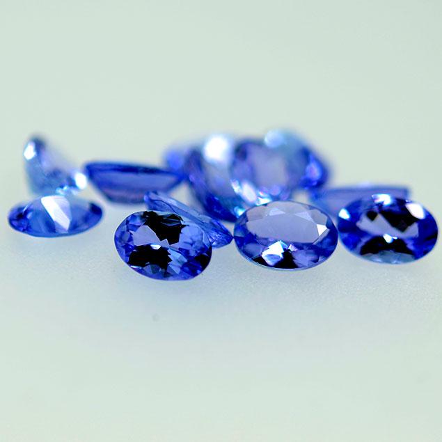 5.30 Cts Amazing 12-Pcs Beautiful Tanzanite (1 of 2)