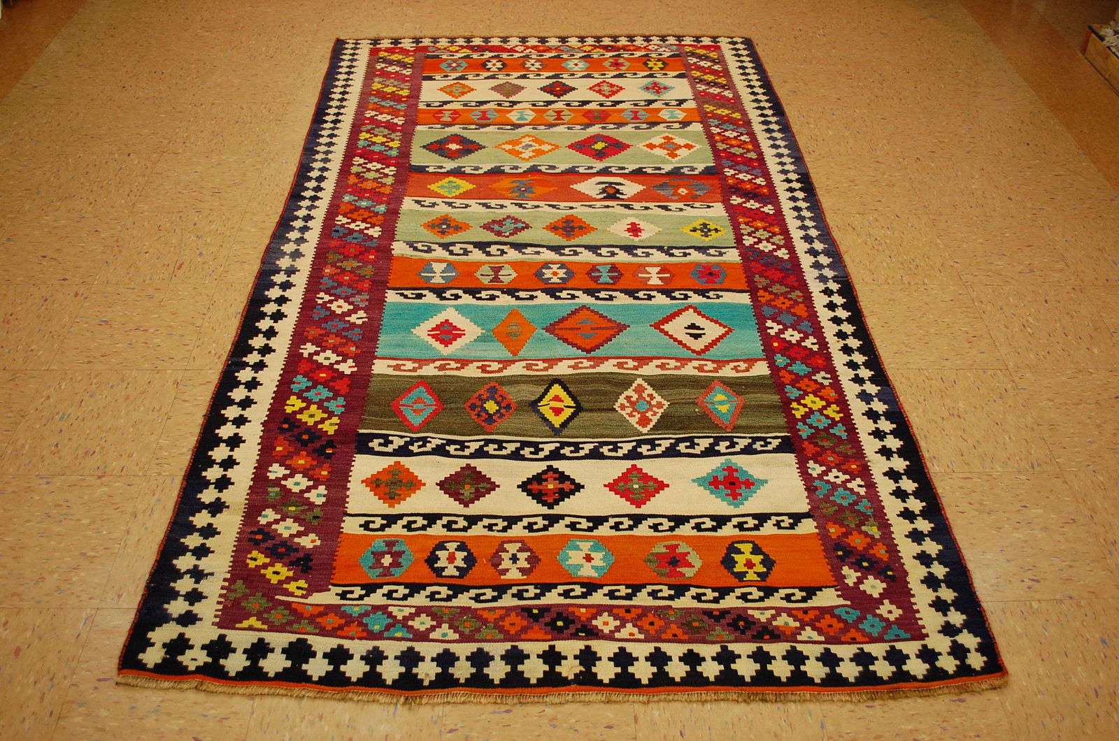 ORIENTAL P-SHRAZ QSHKAI KILIM FLAT WOVEN NOMADIC RUG 4' 9" x 8' 3": Title: OLD,ANTIQUE ORIENTAL P-SHRAZ QSHKAI KILIM FLAT WOVEN NOMADIC RUG 4' 9" x 8' 3" Description: OLD,ANTIQUE HIGHLY DETAILED COLORFUL DESIGN ORIENTAL P-SHRAZ QASHKI NOMADIC KILIM ALSO CALLED FLAT WO
