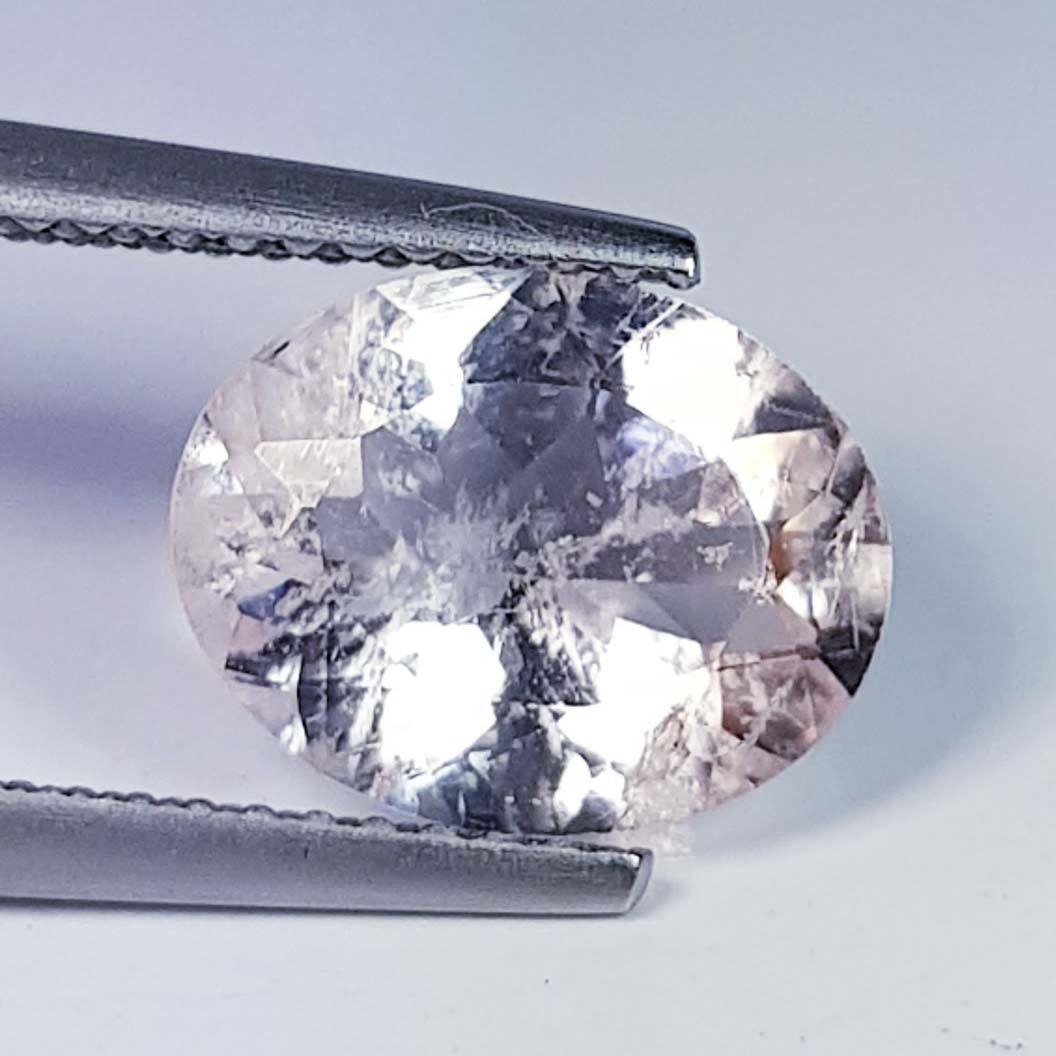 Natural Morganite Oval Cut  2.21 ct (1 of 4)