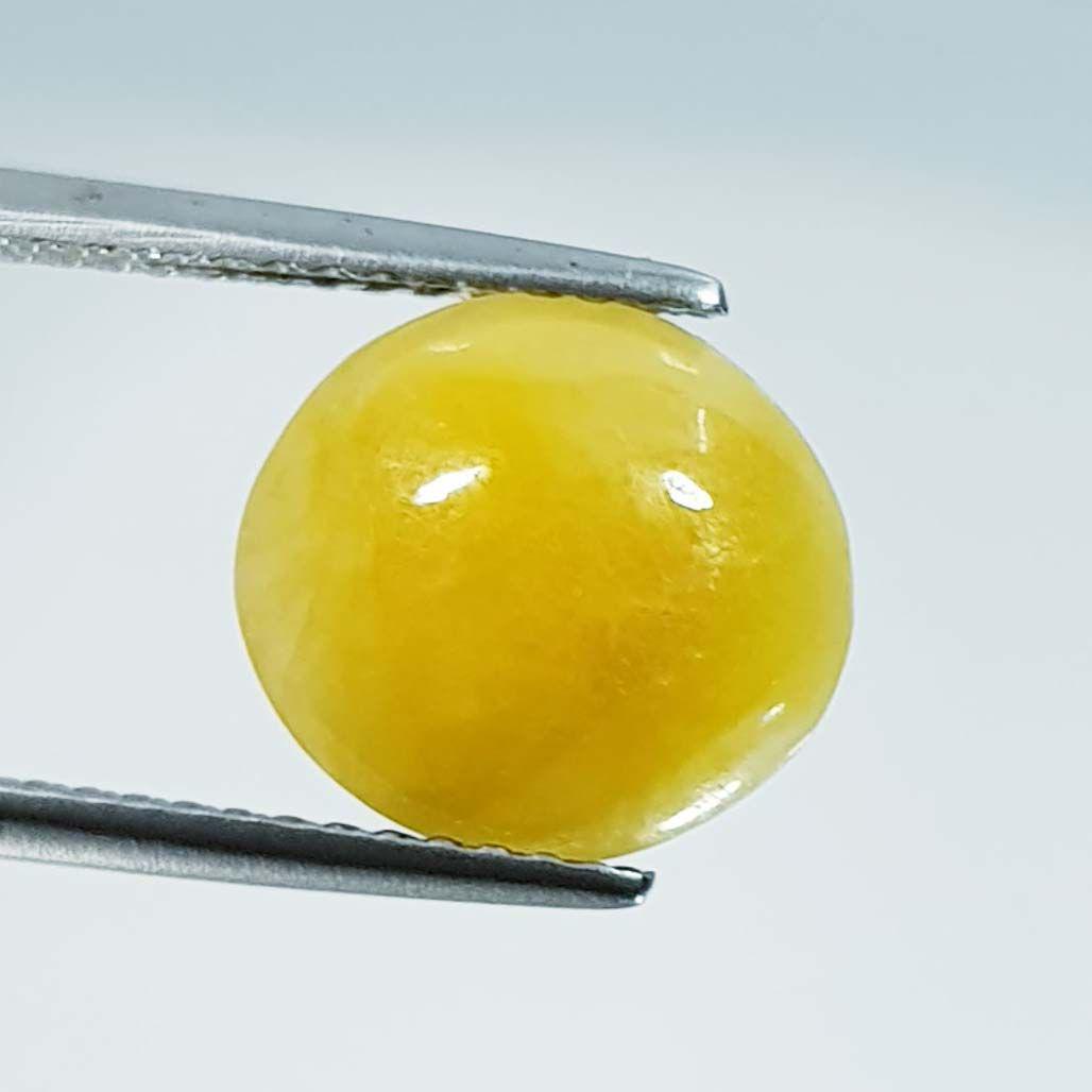 Natural Yellow Jade Oval Cabochon 3.76 ct (1 of 5)